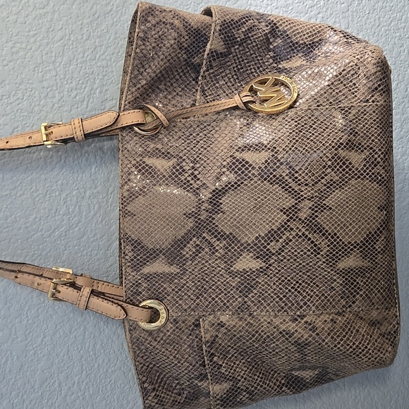 MICHAEL KORS Jet Set Tote Python Print - Picture 3 of 16